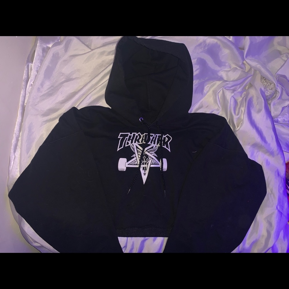 XL Cropped Thrasher Hoodie